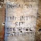 ...che regge una scritta in latino, fa ben sperare su altre possibili scoperte. La chiesa infatti nasconderebbe i resti di un tempio bizantino